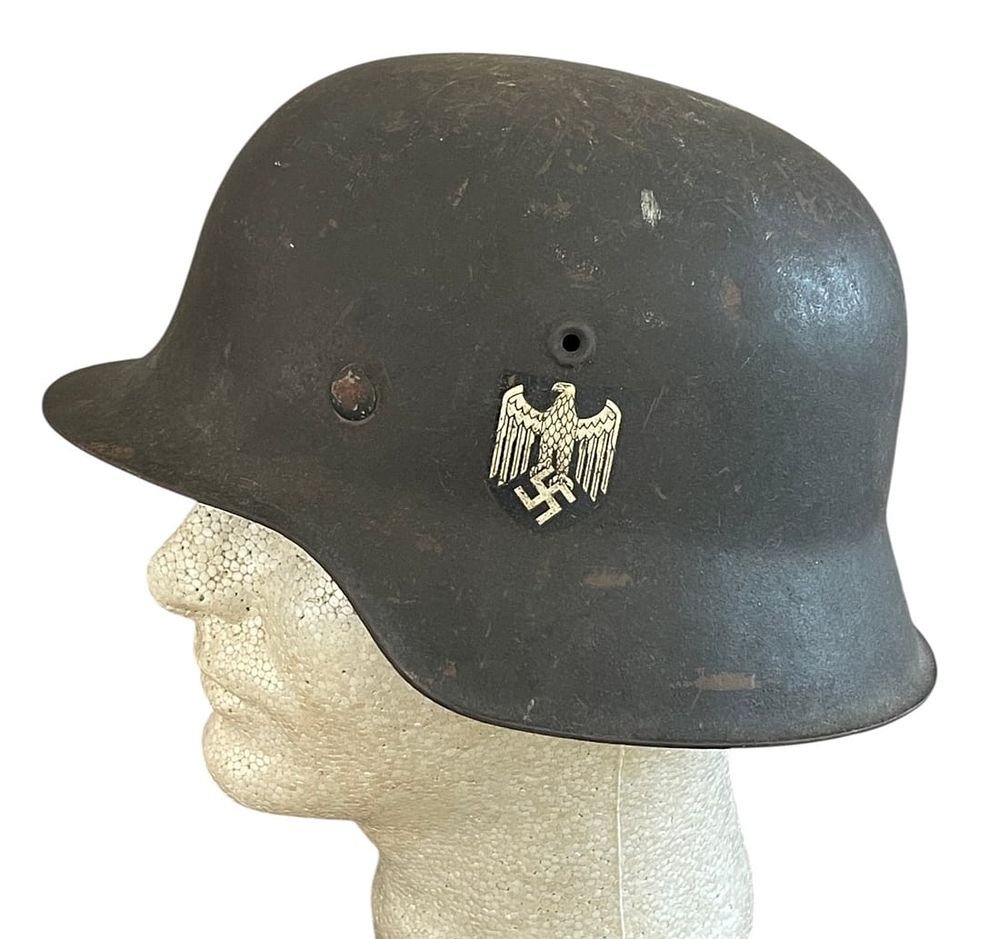 Lot 461: WWII German Heer M42 ET64 Single-Decal Combat Helmet – Lot 1623