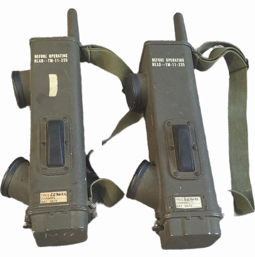 Lot 132A: WWII BC-611 handheld radios Walkie