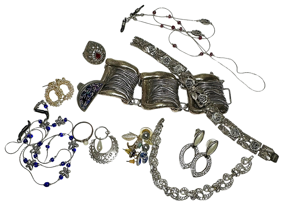 לוט תכשיטים , חומרים שונים, נמכר כפי התמונה .