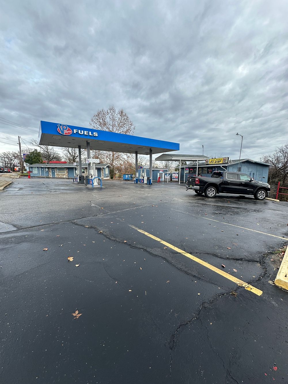 Easterly Auction Company | VP Gas Station