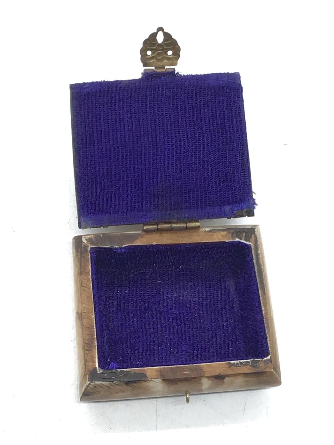 Lot 143 Two small jewelry boxes Easterly Auction Company