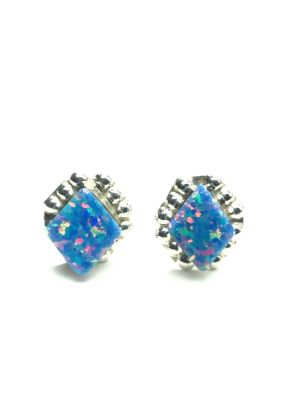 Zuni handmade earrings. Sterling Silver earrings with opal stones. 1.90 grams of total weight. 