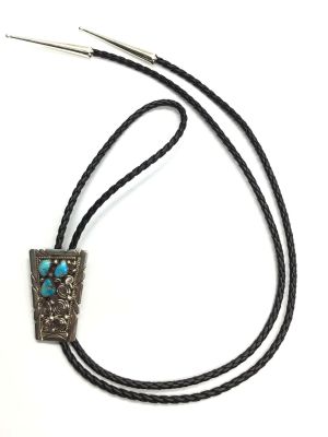 Navajo handmade bolo tie. Bolo tie with sterling silver featuring turquoise stones. 33.30 grams 