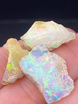 Rock, Crystal, Natural, Collectible, Mineral, Rough. Opal Cutting Rough 4g