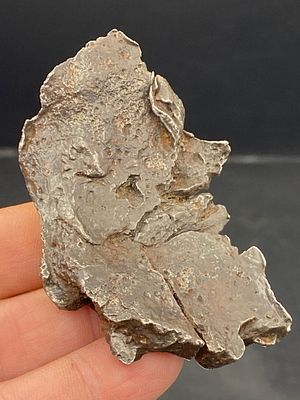 Meteorite, Rock, Crystal, Natural, Collectible, Outerspace. Meteorite: Sikhote-Alin Russia 71g