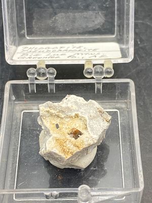 Rock, Crystal, Natural, Collectible, Mineral, Specimen. Phlogopite, Pseudobrookite Arizona C 