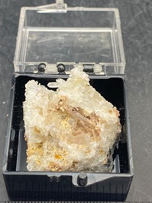 Rock, Crystal, Natural, Collectible, Mineral, Specimen. Quartz in Japan Law Twin Arizona C Hall 