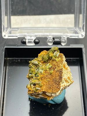 Rock, Crystal, Natural, Collectible, Mineral, Specimen. Pyromorphite, Wulfenite Pennsylvania C 