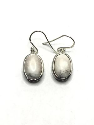 Sterling silver earrings. Sterling earrings with agate stones. 6.86 grams total weight.