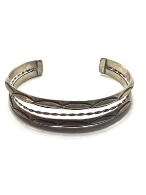 Sterling silver cuff bracelet. Sterling silver double hammered wire twist cuff. 18.54 grams 