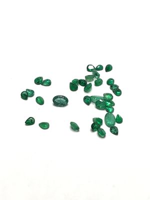 Emerald gemstones. Various cut emeralds. 5.00 carats total