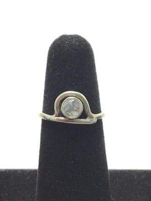Sterling silver ring. Sterling ring with moonstone gemstone. 2.20 grams total weight. Size 7.