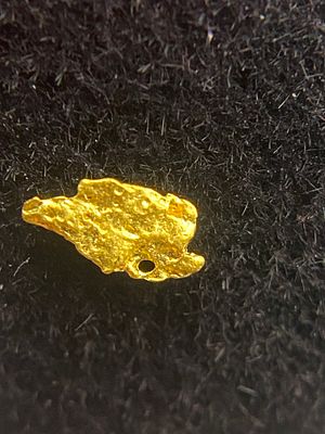 Rock, Crystal, Natural, Collectible, Mineral, Specimen. Gold Crystal Australia .06g