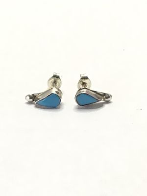 Zuni handmade earrings. Sterling silver stud earrings with turquoise stones. 1.02 grams total 