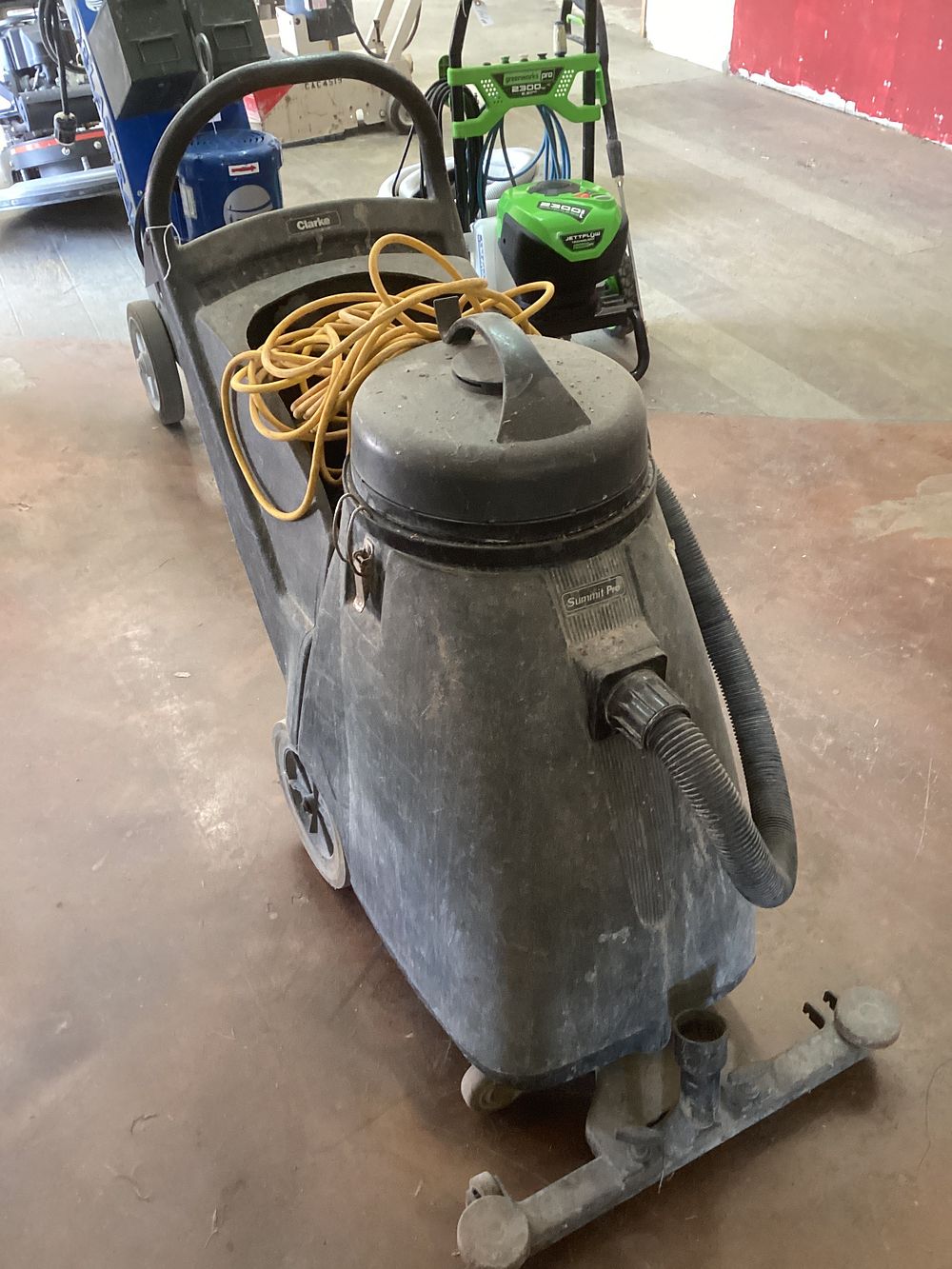 Clarke Wet/Dry Floor Machine. Vacuum and Surface Cleaning Functions