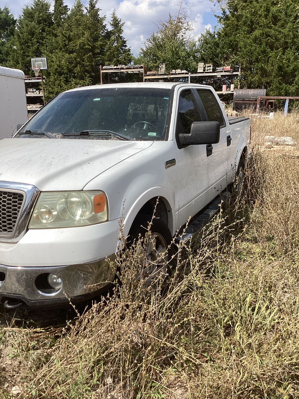 2007 Ford F-150 Lariat 4WD Pickup. 5.4L Triton V8, 239,000 Miles, Needs Engine Work, Includes 