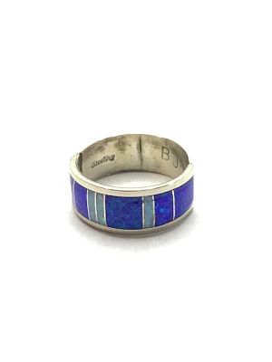 Zuni handmade ring. Sterling silver ring with opal inlay. 3.99 grams total weight. Size 10 1/2. 