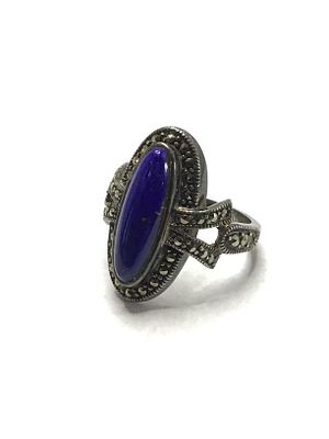 Sterling silver ring. Sterling ring with lapis stone. 8.22 grams total weight. Size 10 1/2.