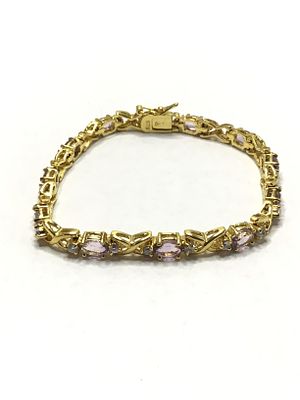 Sterling silver bracelet. Sterling bracelet with amethyst gemstones. 11.98 grams total weight. 7 