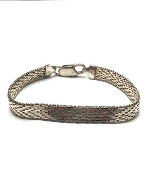 Sterling silver bracelet. Sterling bracelet weighing 15.99 grams total. 7 inches length.