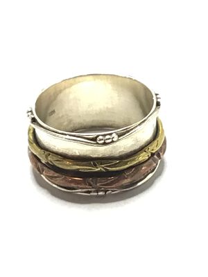 Sterling silver ring. Sterling ring weighing 8.26 grams total. Size 11 1/2.