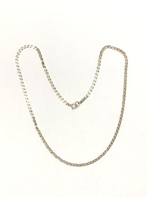 Sterling silver necklace. Sterling necklace weighing 8.92 grams total. 19 inches length.
