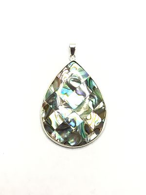 Sterling silver pendant. Sterling pendant with mother of pearl. 8.46 grams total weight.