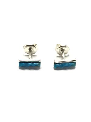 Zuni handmade earrings. Sterling silver earrings with turquoise stones. 0.97 grams total weight. 