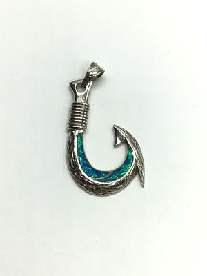 Sterling silver pendant. Sterling pendant with opal inlay. 3.88 grams total weight.