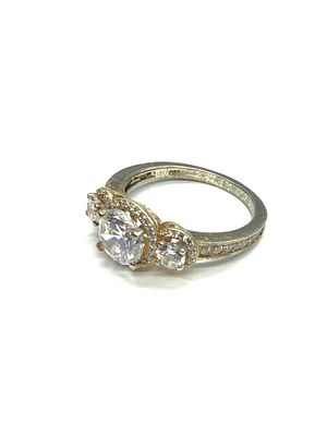Sterling silver ring. Sterling ring with CZ gemstones. 4.98 grams total weight. Size 9 1/2.