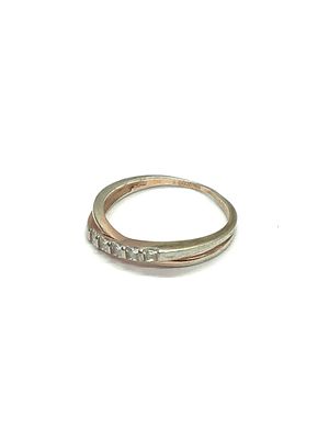 Sterling silver ring. Sterling ring with clear gemstones. 1.47 grams total weight. Size 7 1/2.