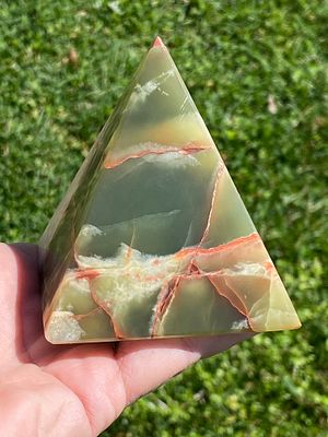 Pyramid, Onyx, Calcite, Rock, Decor, Collectible, Carving. Pyramid: Onyx (Banded Calcite) 3"