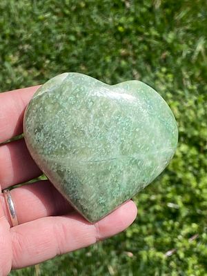 Heart, Nephrite, Jade, Collectible, Carving. Heart: Nephrite (Jade) 2.5"