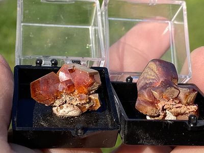 Vanadanite, Rock, Crystal, Collectible, Mineral, Specimen. 2 Vanadanite Crystals in Perky 