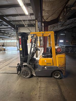 TCM 25. Propane Forklift