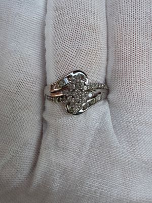 10k Elegant and timeless with the perfect vintage-inspired touch. This beautiful size 7.5 ring 
