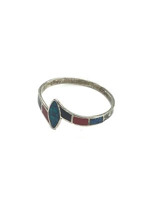 Sterling silver ring. Sterling ring with multiple stone inlay. 1.05 grams total weight. Size 8 
