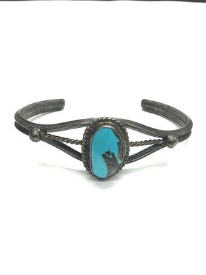 Sterling silver cuff. Sterling cuff with turquoise stone. 20.18 grams total weight.