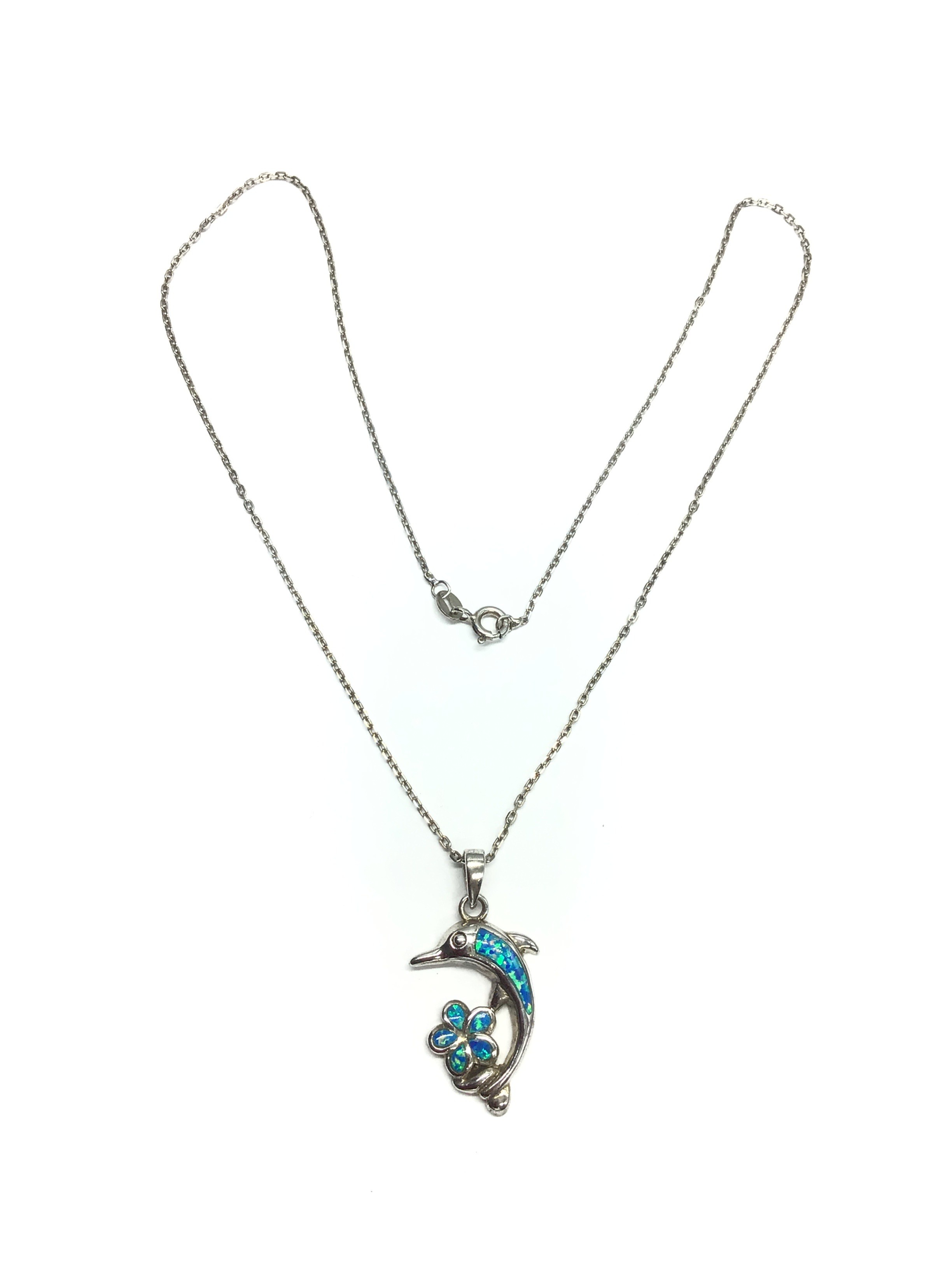 Sterling silver necklace with pendant