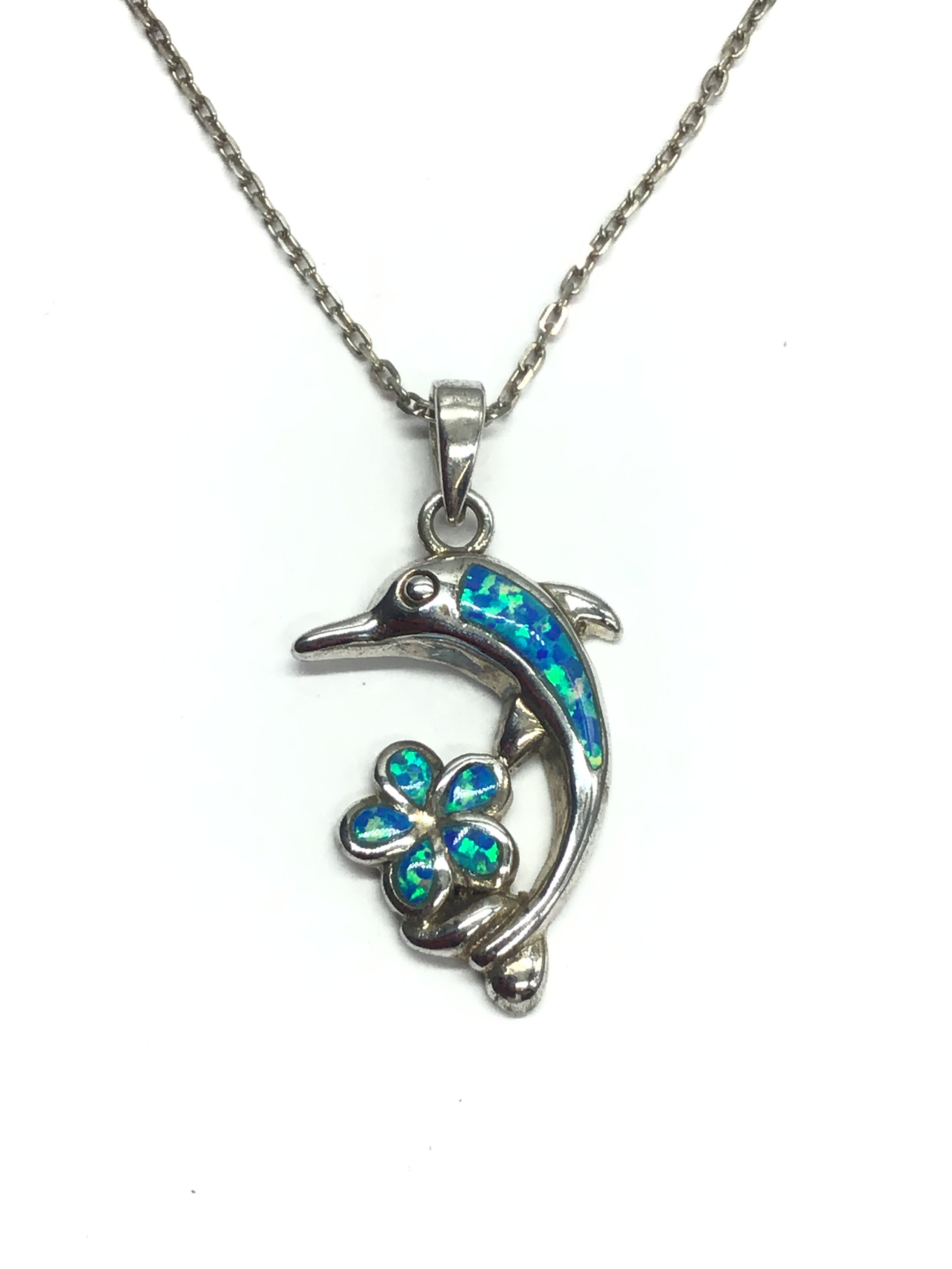 Sterling silver necklace with pendant