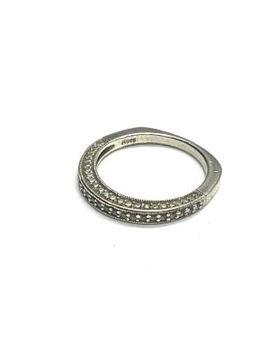 Sterling silver ring. Sterling ring with clear gemstones. 2.70 grams total weight. Size 7.