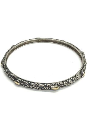 Sterling silver bracelet. Sterling bangle bracelet weighing 17.04 grams total.