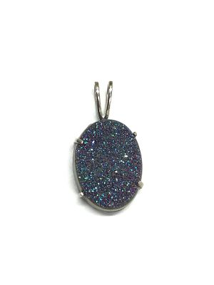 Sterling silver pendant. Sterling pendant with druzy stone. 3.98 grams total weight.