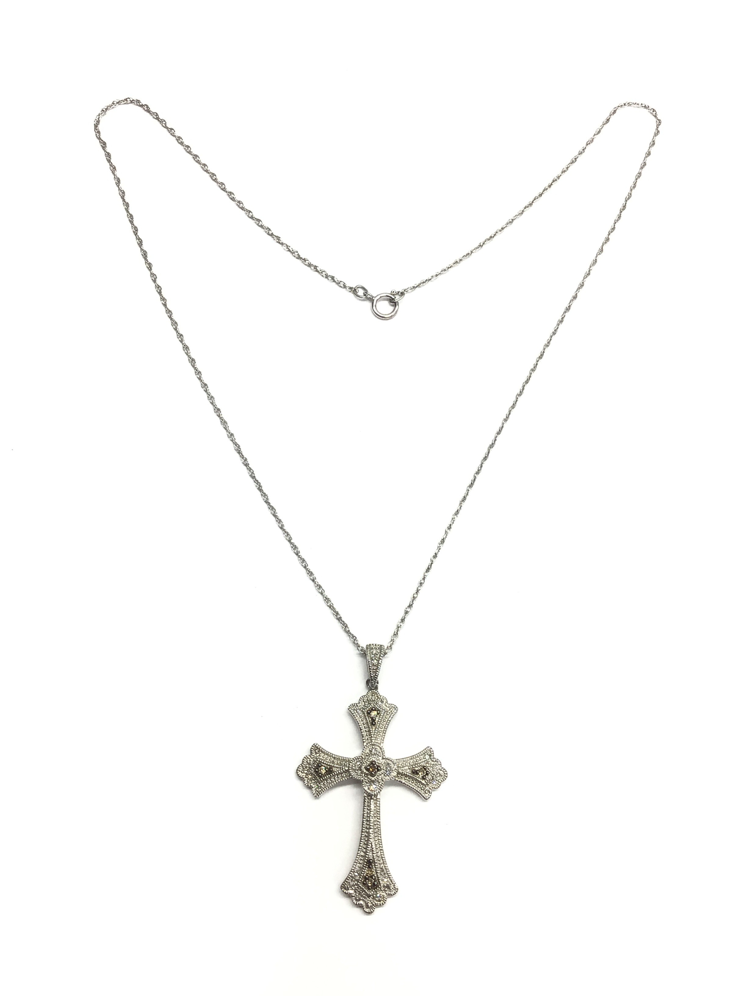 Sterling silver necklace with pendant