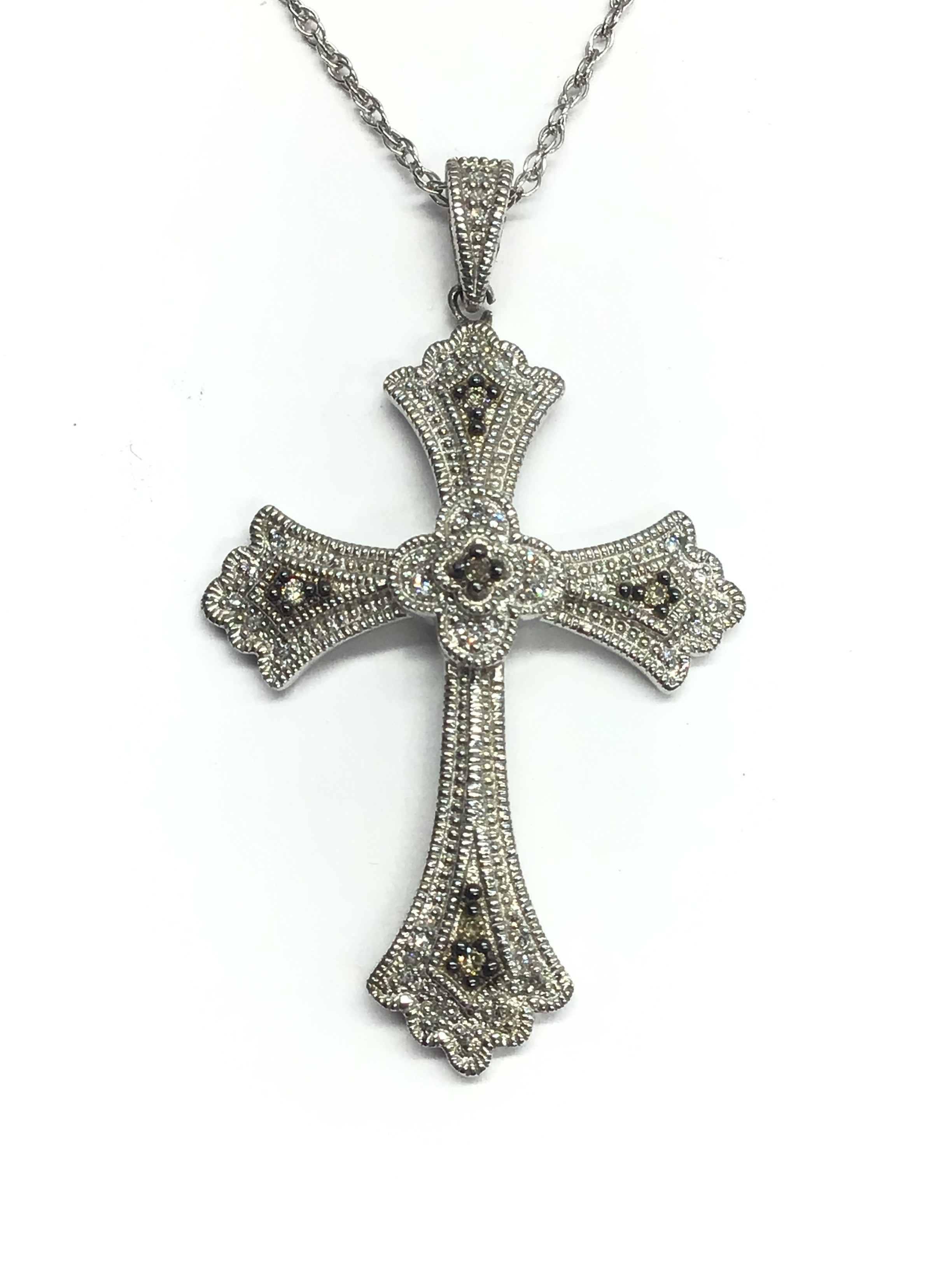 Sterling silver necklace with pendant
