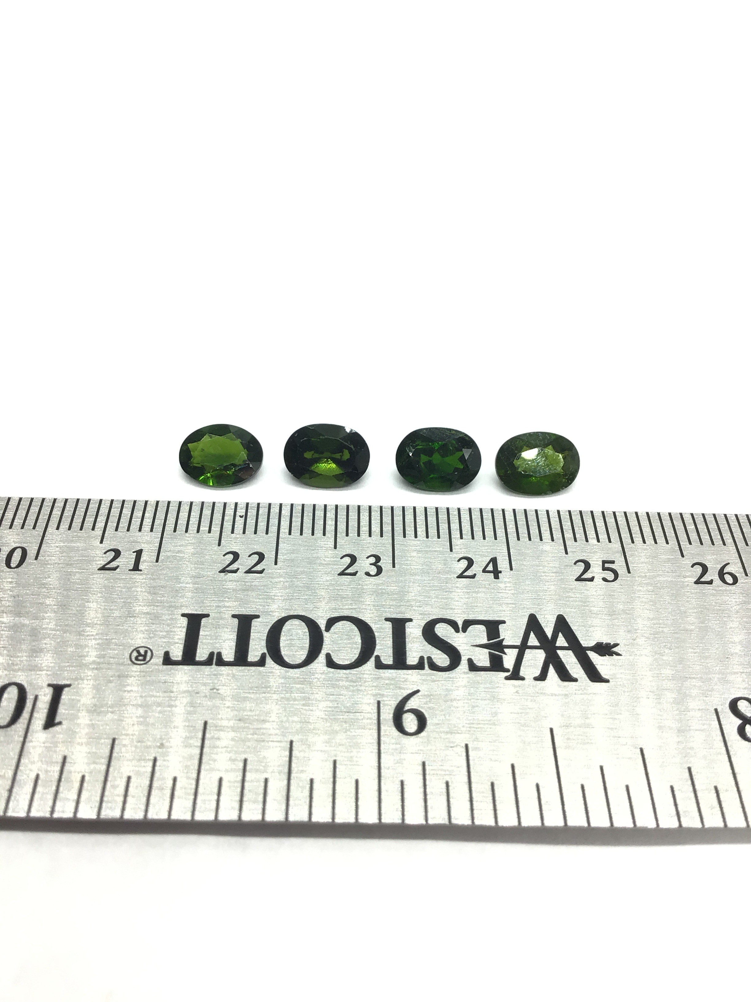 Chrome diopside gemstones
