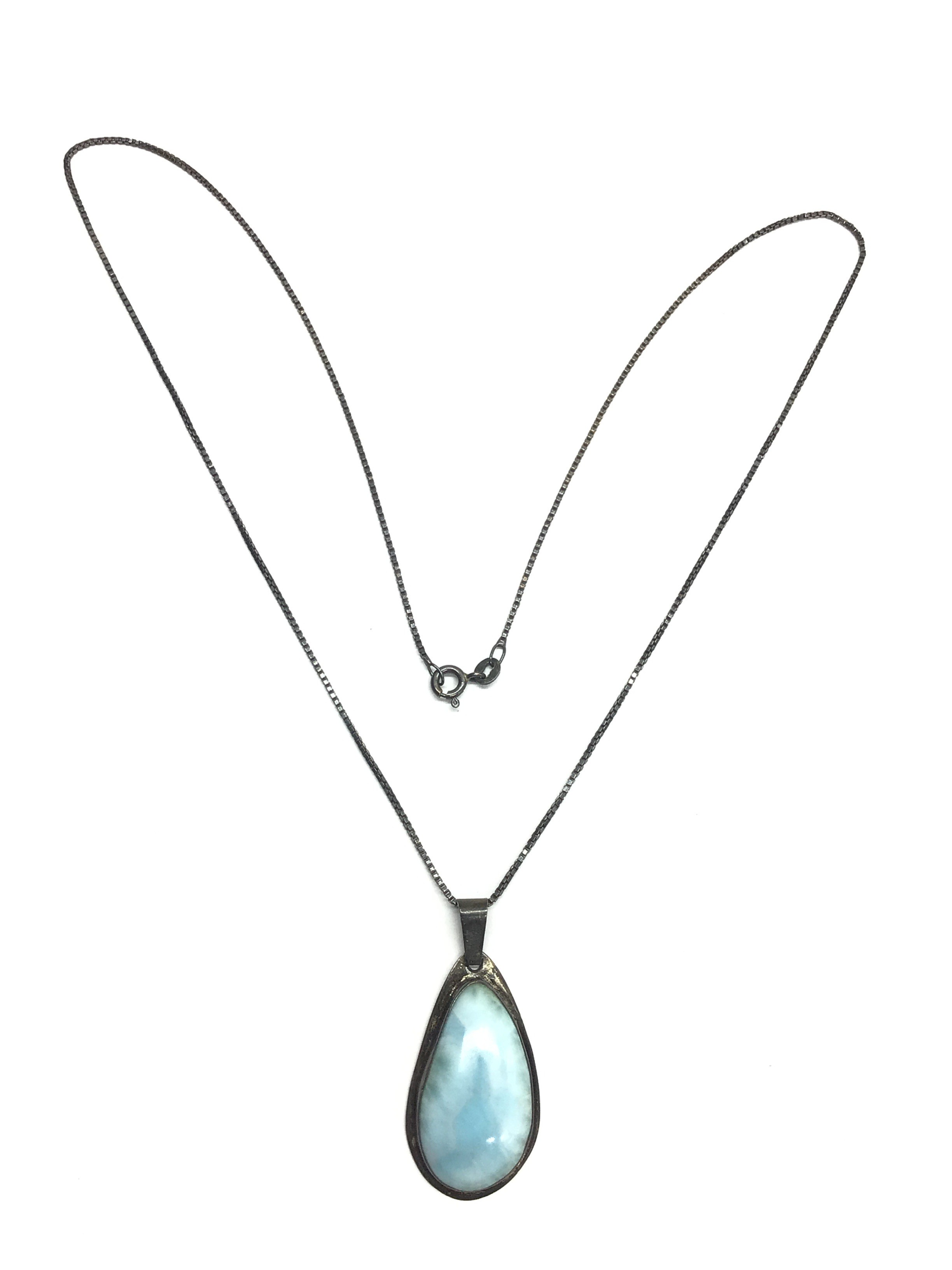 Sterling silver necklace with pendant