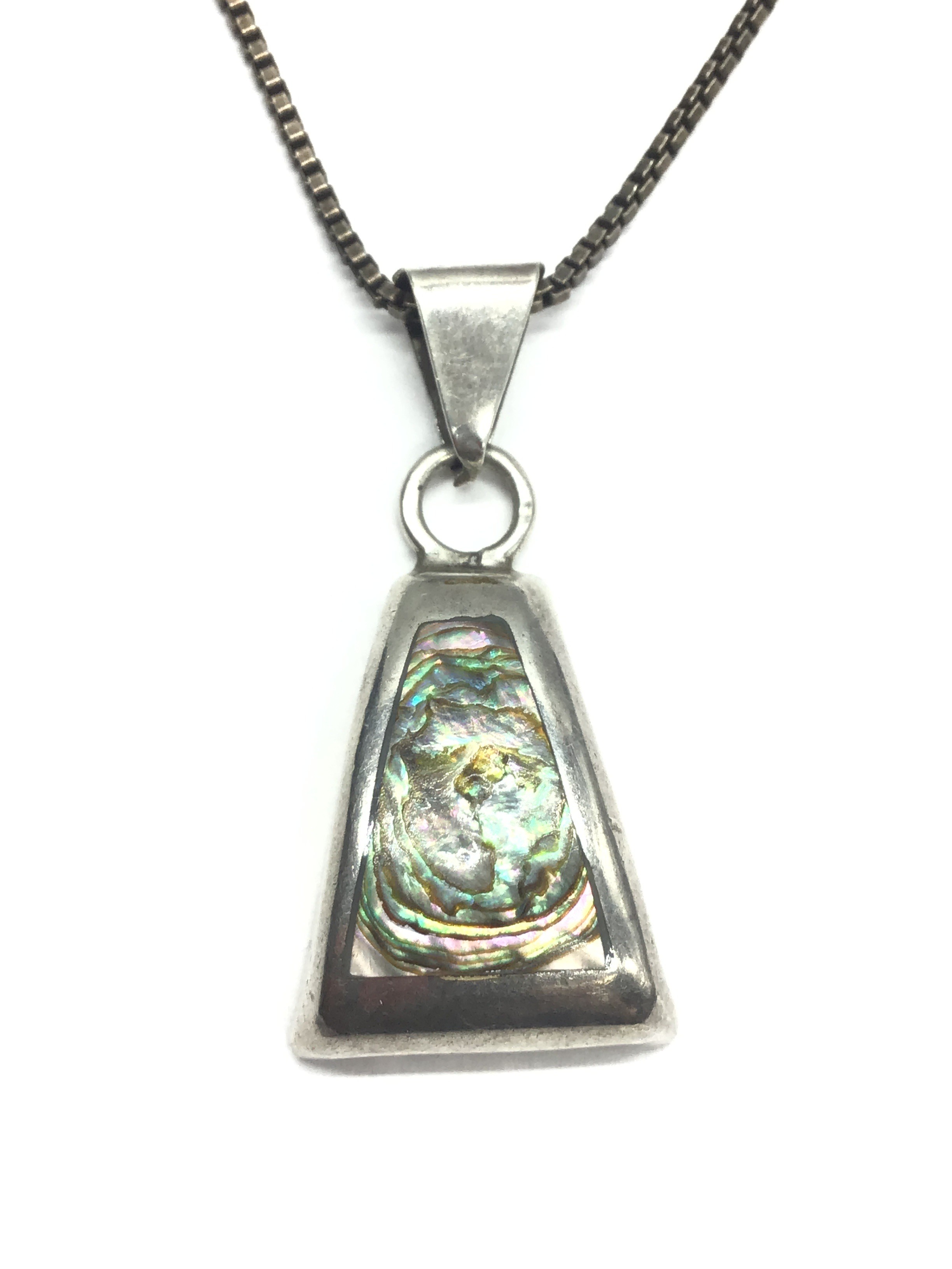 Sterling silver necklace with pendant