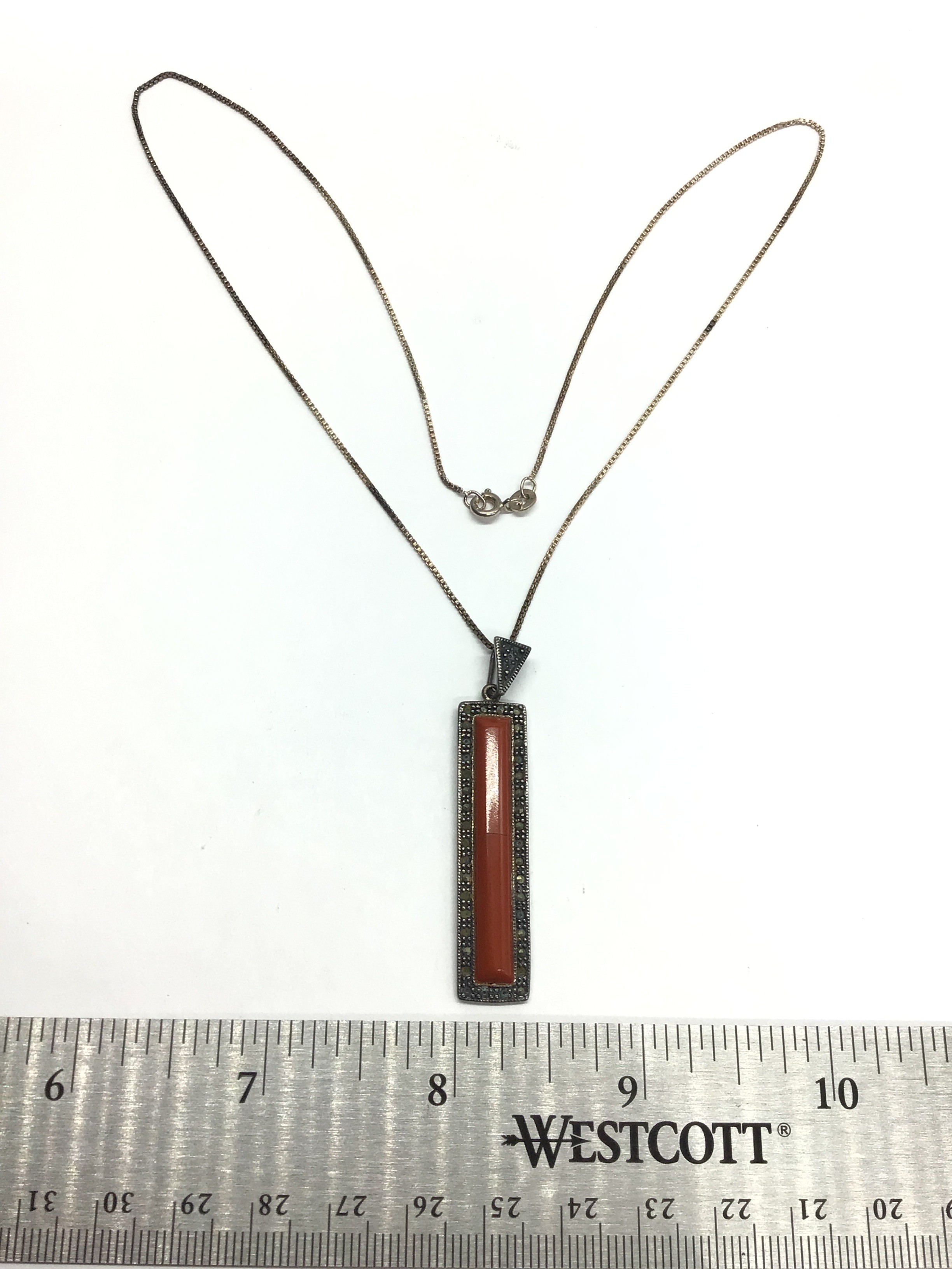 Sterling silver necklace with pendant