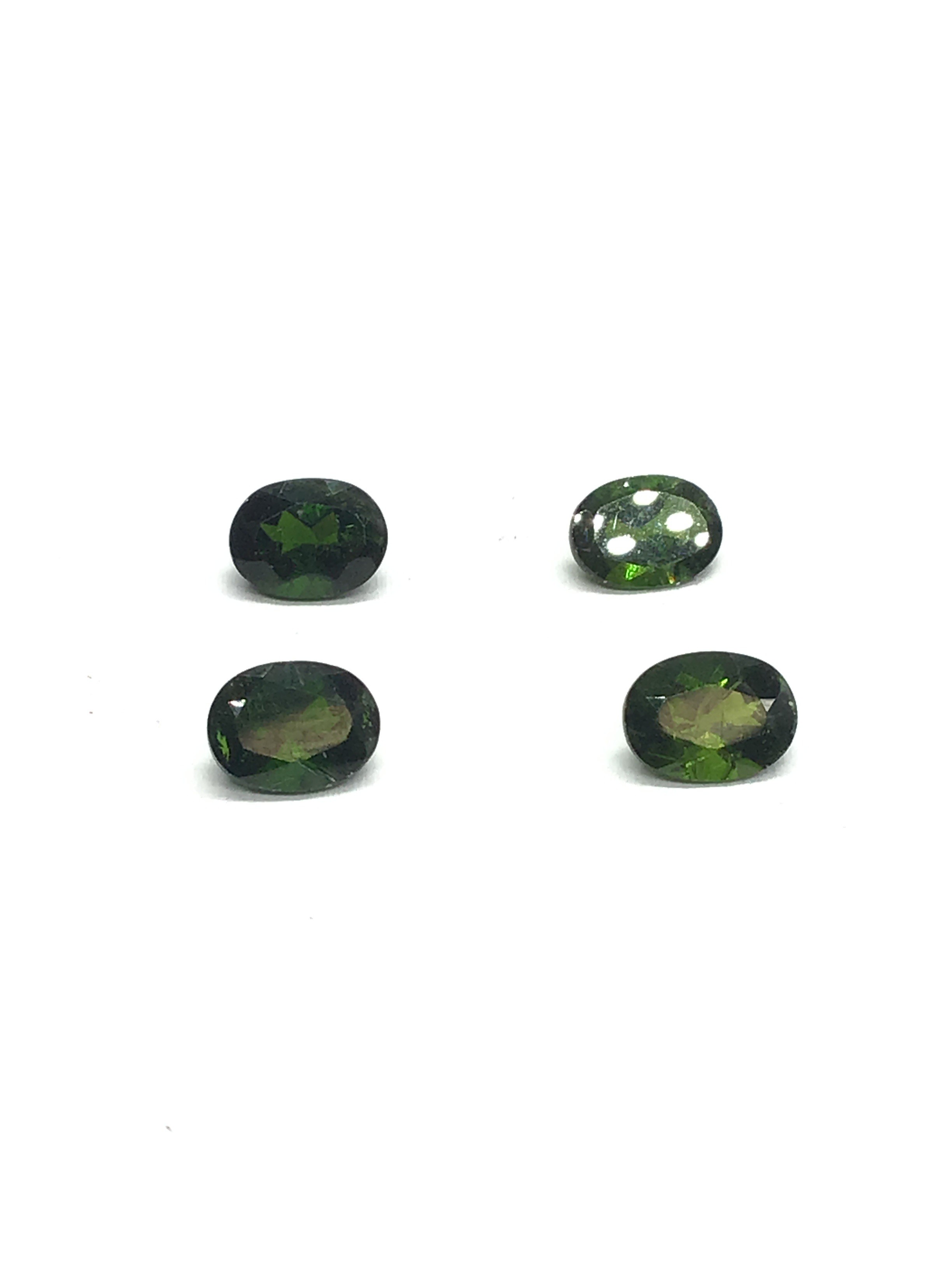 Chrome diopside gemstones